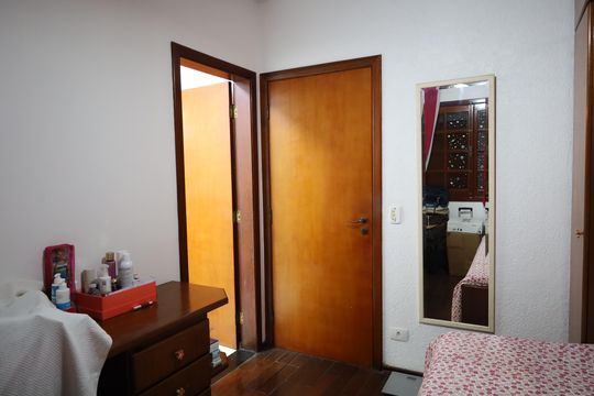 Casa à venda com 4 quartos, 170m² em Campo Grande, São Paulo