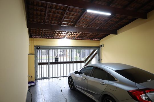 Casa à venda com 4 quartos, 170m² em Campo Grande, São Paulo