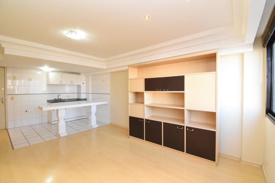 Studio de kitnet/studio para alugar com 1 quarto, 33m² em Cristo Rei, Curitiba