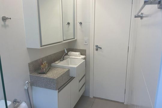 Banheiro de apartamento à venda com 4 quartos, 160m² em Santo Antônio, Belo Horizonte