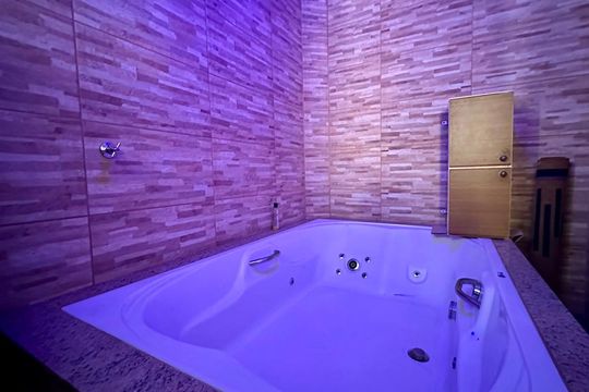 Banheira de Hidromassagem  de apartamento à venda com 3 quartos, 101m² em Alto Barroca, Belo Horizonte