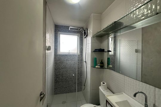 Banheiro de apartamento para alugar com 2 quartos, 51m² em Vila Sao Joao, Barueri
