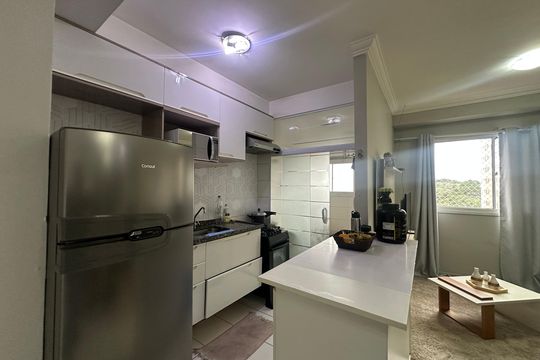 Cozinha de apartamento para alugar com 2 quartos, 51m² em Vila Sao Joao, Barueri