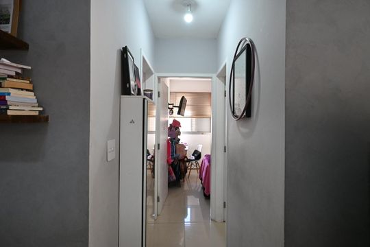 Corredor de apartamento para alugar com 2 quartos, 70m² em Chácara Agrindus, Taboão da Serra