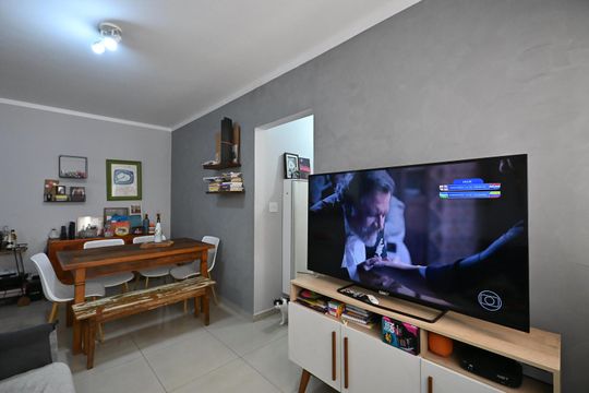 Sala de apartamento para alugar com 2 quartos, 70m² em Chácara Agrindus, Taboão da Serra