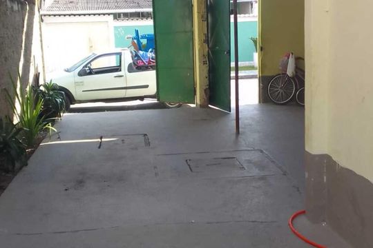 Área externa de casa para alugar com 2 quartos, 100m² em Parque Paulista, Duque de Caxias