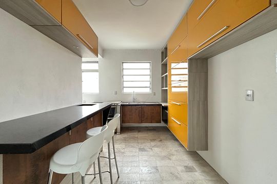 Cozinha de apartamento para alugar com 3 quartos, 92m² em Itaguaçu, Florianópolis