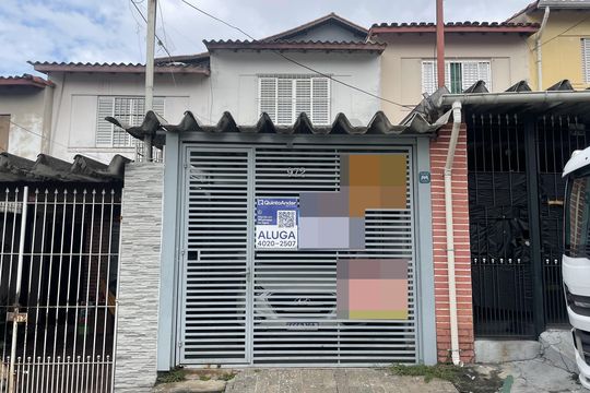 Fachada+Placa de casa para alugar com 2 quartos, 52m² em Vila Rio Branco, São Paulo
