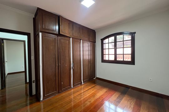 Quarto 2 de casa à venda com 3 quartos, 85m² em Itapoã, Belo Horizonte