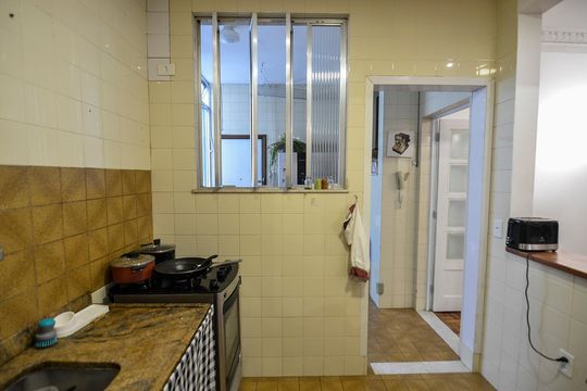 Cozinha de apartamento para alugar com 3 quartos, 120m² em Tijuca, Rio de Janeiro