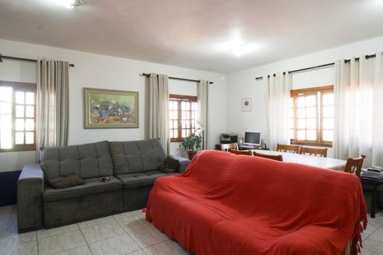 Casa à venda com 3 quartos, 255m² em Vila Iorio, São Paulo