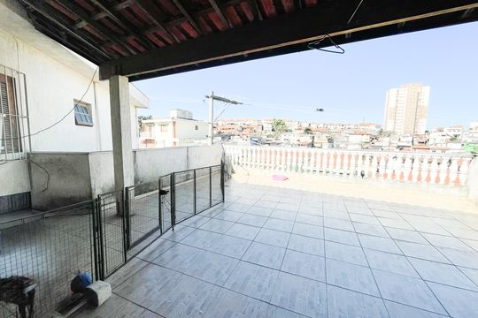 Quintal de casa à venda com 3 quartos, 255m² em Vila Iorio, São Paulo