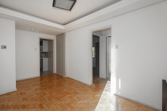 Sala de apartamento à venda com 3 quartos, 67m² em Petrópolis, Porto Alegre