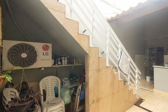 Escada de casa à venda com 3 quartos, 75m² em Campo Grande, Rio de Janeiro