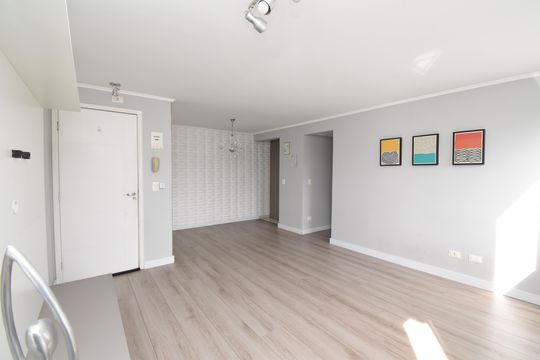 Sala de apartamento à venda com 2 quartos, 55m² em Santa Cândida, Curitiba