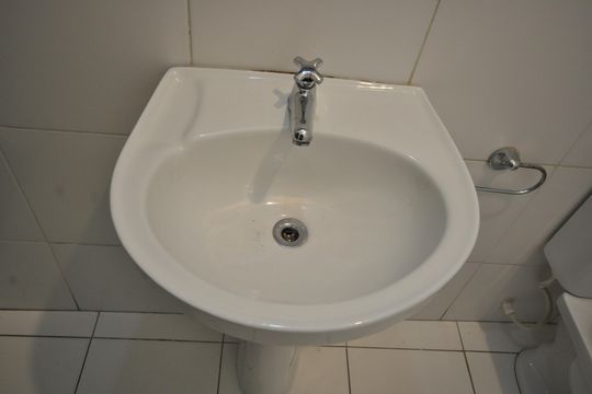 Banheiro de casa à venda com 2 quartos, 220m² em Parque Casa de Pedra, São Paulo