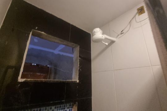Banheiro de casa de condomínio à venda com 3 quartos, 150m² em Vargem Grande, Rio de Janeiro