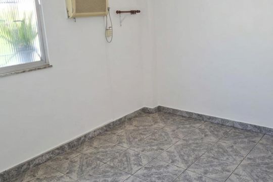 Sala de apartamento para alugar com 2 quartos, 41m² em Cordovil, Rio de Janeiro