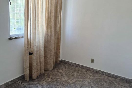 Quarto de apartamento para alugar com 2 quartos, 41m² em Cordovil, Rio de Janeiro