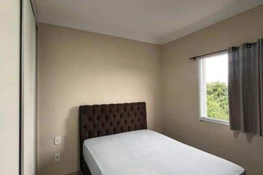Quarto de apartamento para alugar com 2 quartos, 69m² em Parque Senhor do Bonfim, Taubaté