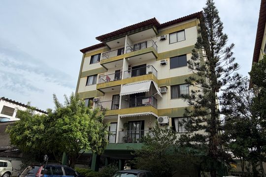 Fachada do bloco de apartamento à venda com 2 quartos, 61m² em Taquara, Rio de Janeiro