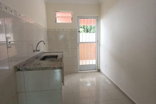 Cozinha de casa para alugar com 2 quartos, 70m² em Moquetá, Nova Iguaçu