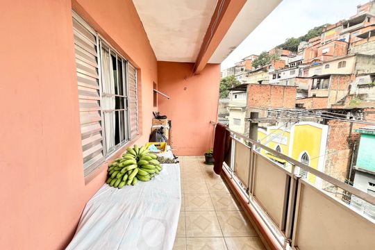 Varanda de casa à venda com 4 quartos, 80m² em Jardim Santa Cruz (zona Norte), São Paulo