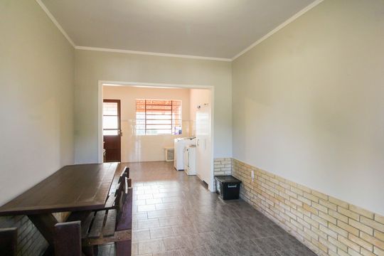 Garagem de casa para alugar com 3 quartos, 193m² em Mathias Velho, Canoas