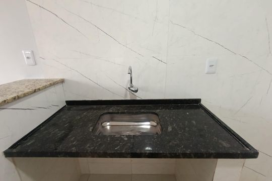 Cozinha de apartamento para alugar com 1 quarto, 45m² em Moquetá, Nova Iguaçu