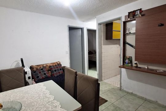 Sala de apartamento para alugar com 2 quartos, 43m² em Jundiapeba, Mogi das Cruzes