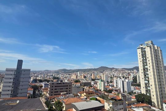Apartamento à venda com 3 quartos, 134m² em Colégio Batista, Belo Horizonte