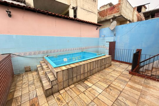 Piscina de casa para alugar com 3 quartos, 80m² em Engenheiro Leal, Rio de Janeiro