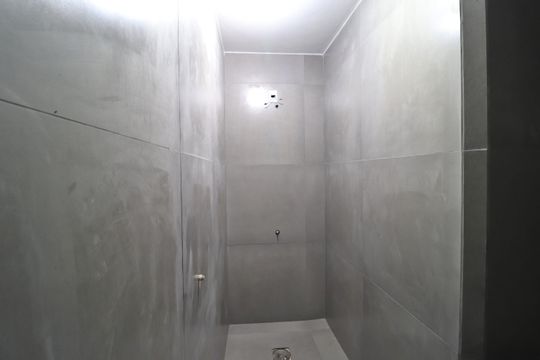 Banheiro de kitnet/studio para alugar com 1 quarto, 80m² em Centro, Uberlândia