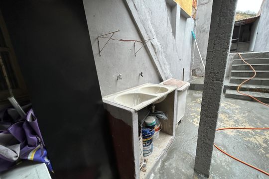 Área de Serviço de casa para alugar com 3 quartos, 370m² em Engenheiro Leal, Rio de Janeiro