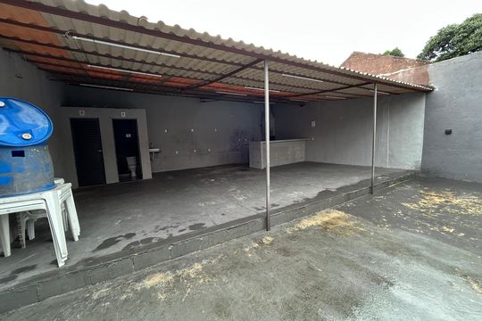 Área comum de casa para alugar com 3 quartos, 370m² em Engenheiro Leal, Rio de Janeiro