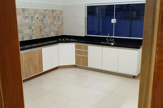 Cozinha de casa para alugar com 2 quartos, 114m² em Jardim Santa Júlia, São José dos Campos