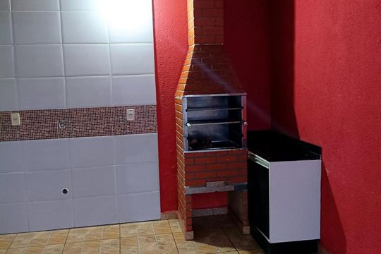Área externa de casa para alugar com 2 quartos, 114m² em Jardim Santa Júlia, São José dos Campos