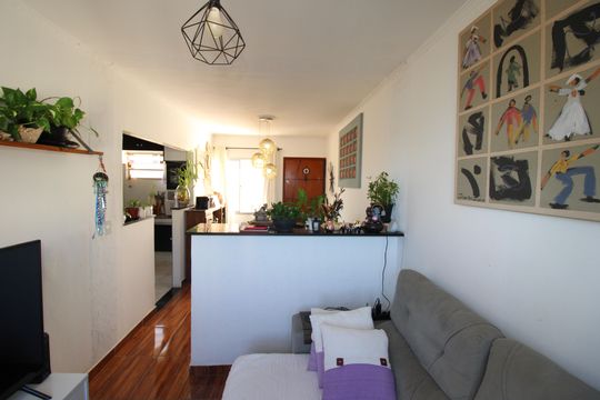 Sala / Cozinha de apartamento à venda com 2 quartos, 54m² em Conjunto Residencial José Bonifácio, São Paulo