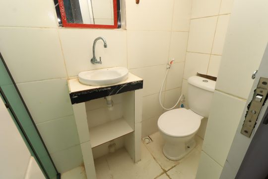 Banheiro de casa de condomínio para alugar com 2 quartos, 65m² em Piatã, Salvador