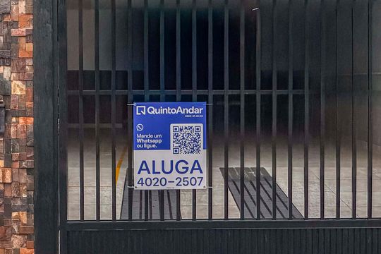 Placa Instalada na Fachada de apartamento para alugar com 3 quartos, 100m² em Jardim Santo Antônio, Santo André