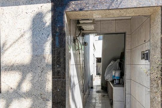 Área comum de acesso de casa para alugar com 2 quartos, 170m² em Jardim América, Rio de Janeiro