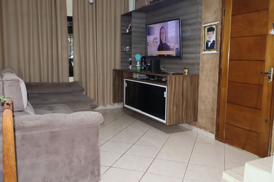 Casa à venda com 3 quartos, 125m² em Jardim Nove de Julho, São Paulo