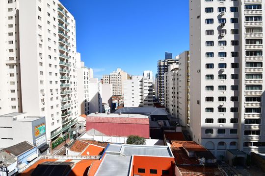 Vista do Quarto de apartamento para alugar com 2 quartos, 40m² em Cambuí, Campinas