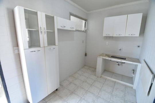 Sala/Cozinha de apartamento para alugar com 2 quartos, 40m² em Cambuí, Campinas