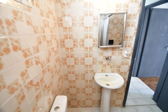 Banheiro de apartamento para alugar com 2 quartos, 40m² em Cambuí, Campinas