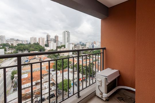 Varanda de kitnet/studio para alugar com 1 quarto, 27m² em Santo Amaro, São Paulo