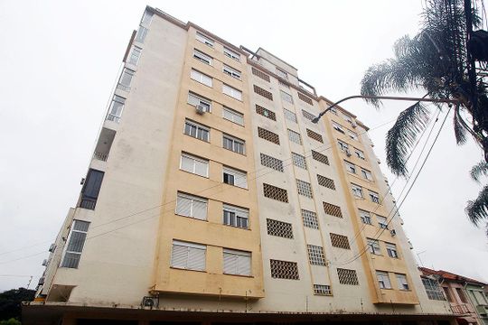 Fachada de apartamento à venda com 2 quartos, 80m² em Floresta, Porto Alegre