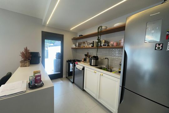 Cozinha de apartamento à venda com 3 quartos, 346m² em Centro Comercial Jubran, Barueri