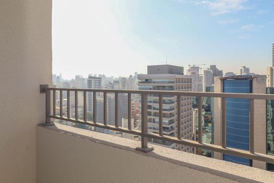 Varanda de kitnet/studio para alugar com 1 quarto, 24m² em Pinheiros, São Paulo