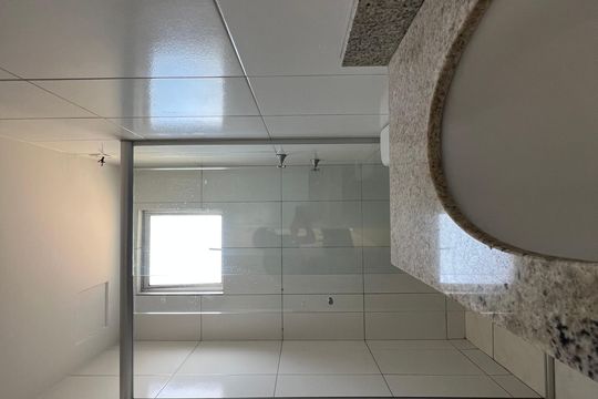 Banheiro Social de apartamento à venda com 2 quartos, 52m² em Castelo, Belo Horizonte